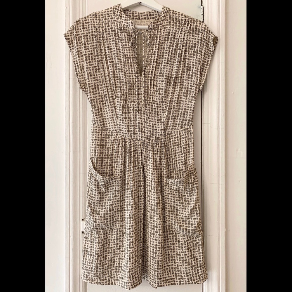 Anthropologie LOVE print standup collar tie dress